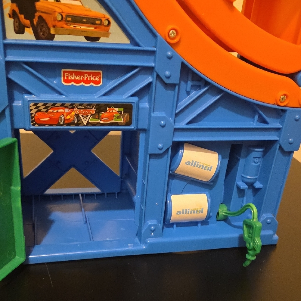 HTF Fisher-Price Pixar Cars Racing Rivalry Fold & Go Wheelies Ramp & Francesco - Picture 4 of 12